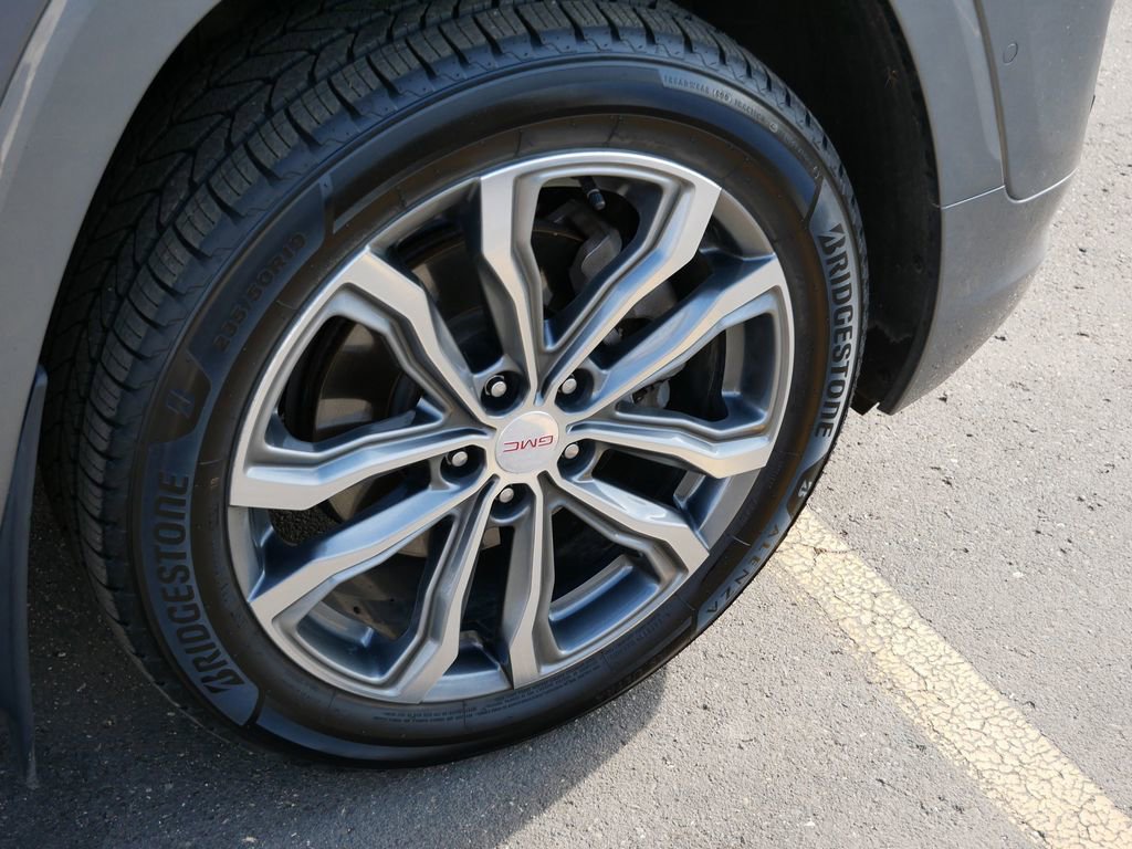 Used 2018 GMC Terrain Denali w/ Advanced Safety Package image 9