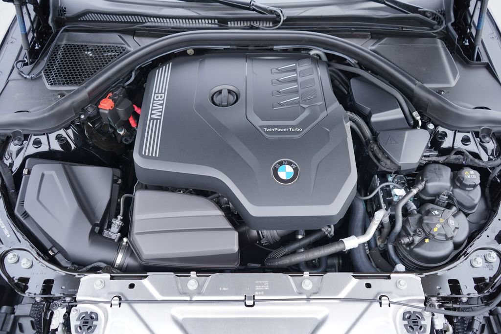 Used 2025 BMW 230i Coupe w/ Premium Package RWD image 22