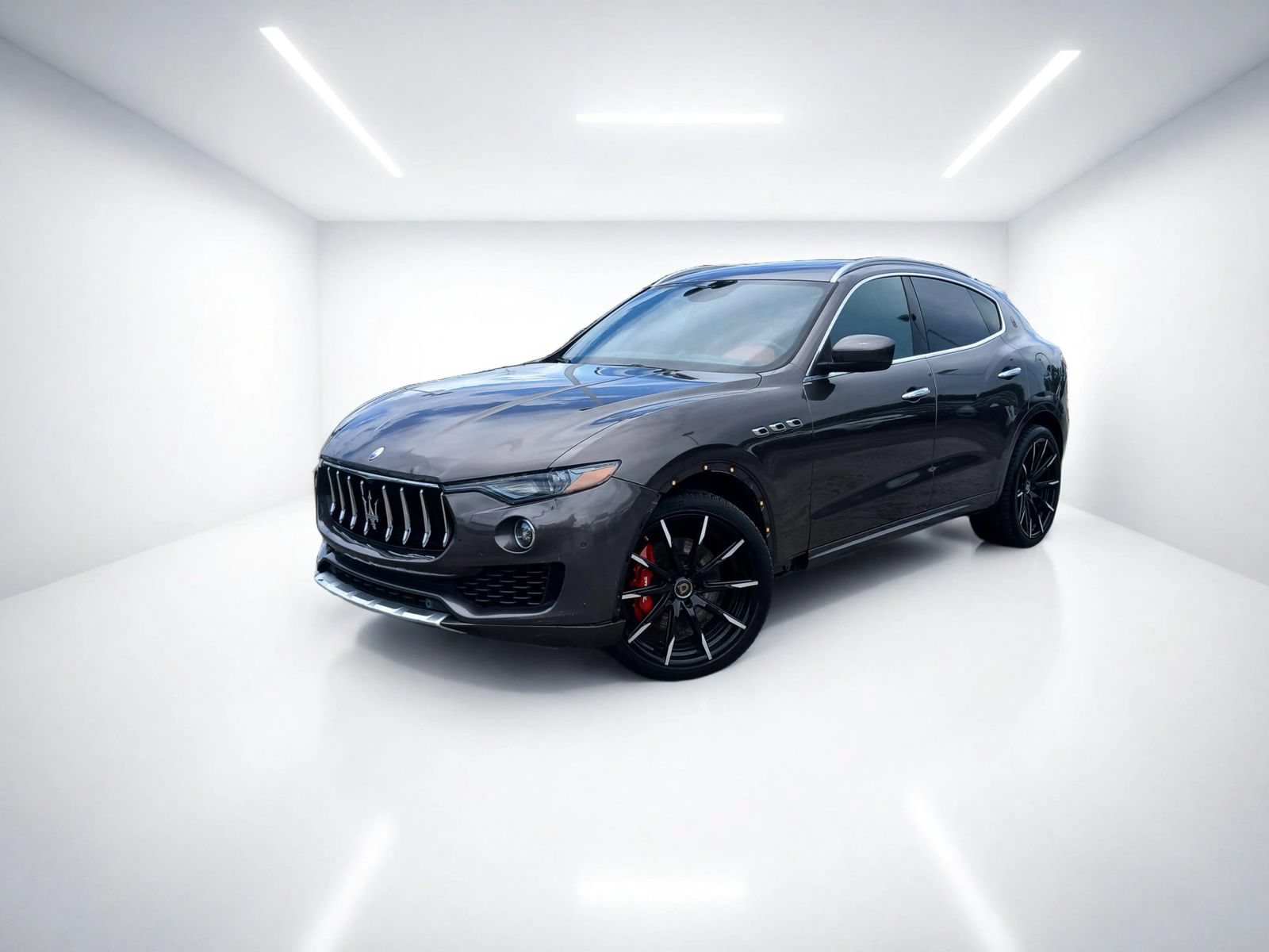 Used 2017 Maserati Levante S AWD/4WD image 1