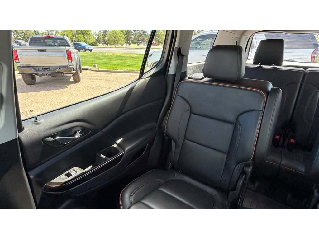 Used 2023 GMC Acadia AT4 w/ Technology Package image 23