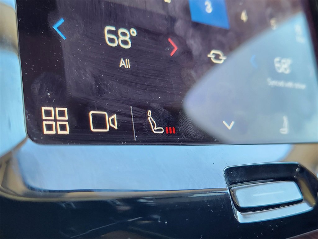 Used 2023 Volvo XC60 T8 Plus image 15