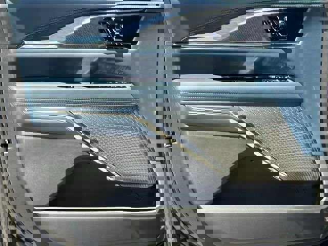 New 2025 Cadillac Escalade IQ Luxury 2 image 15