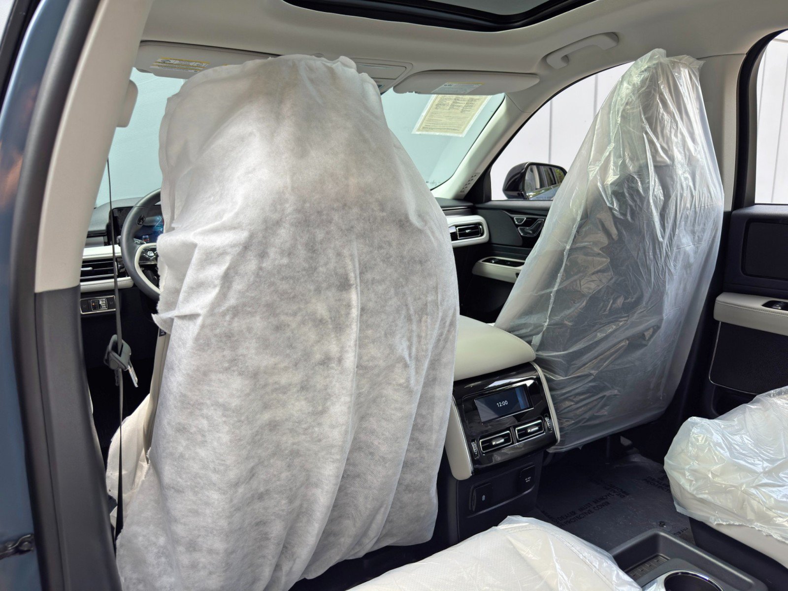Used 2026 Lincoln Aviator AWD image 36