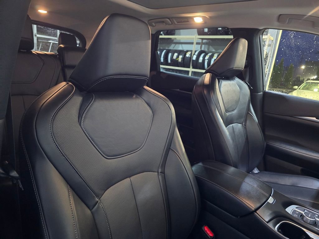 Certified 2024 INFINITI QX60 Pure image 30