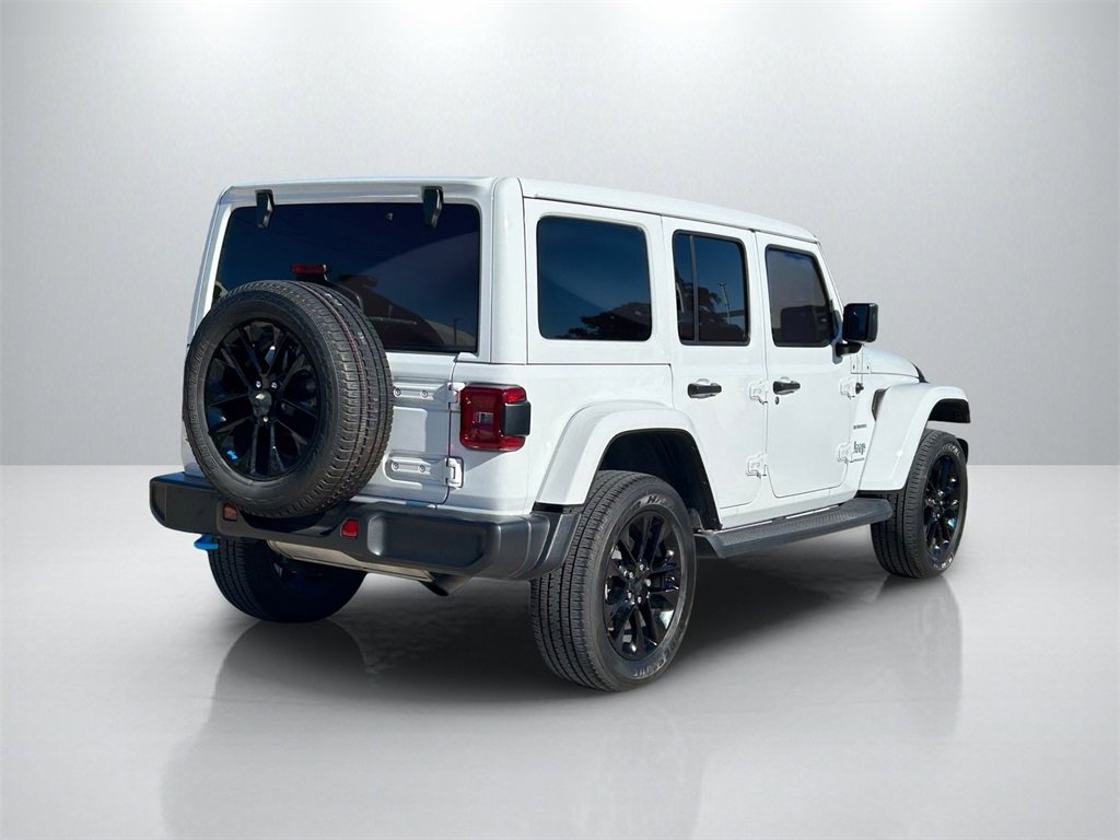 Used 2023 Jeep Wrangler Unlimited Sahara w/ Cold Weather Group image 5