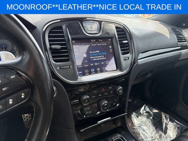 Used 2018 Chrysler 300 S w/ 300S Premium Group RWD image 29