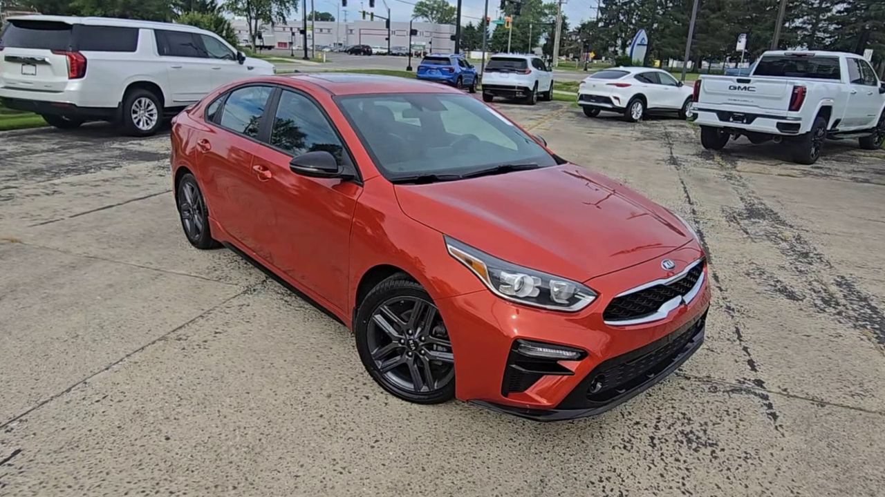 Used 2021 Kia Forte GT-Line w/ GT-Line Premium Package FWD image 2
