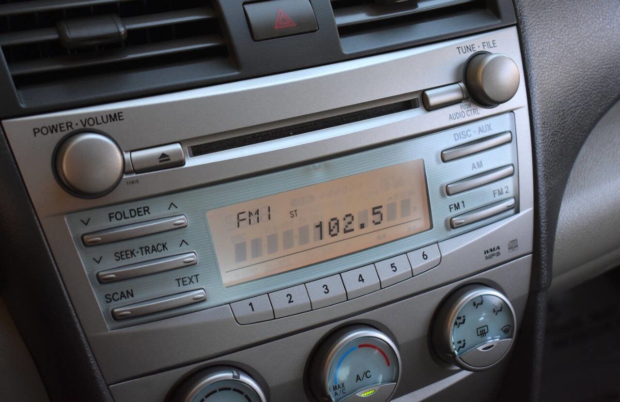 Used 2007 Toyota Camry LE image 24