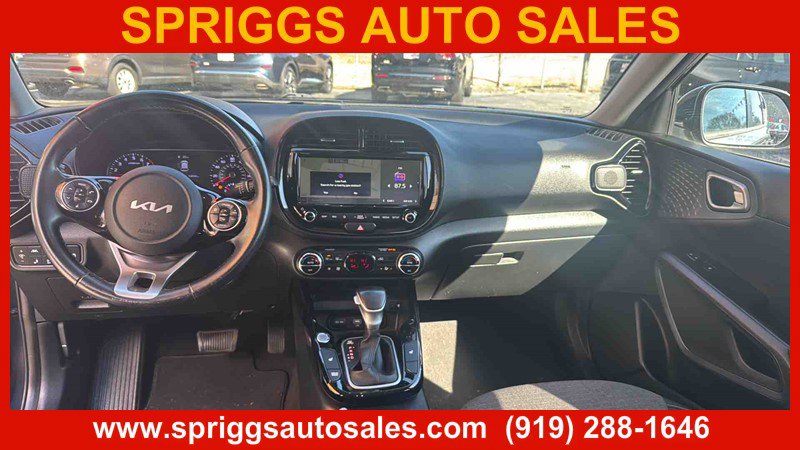 Used 2022 Kia Soul EX FWD image 5