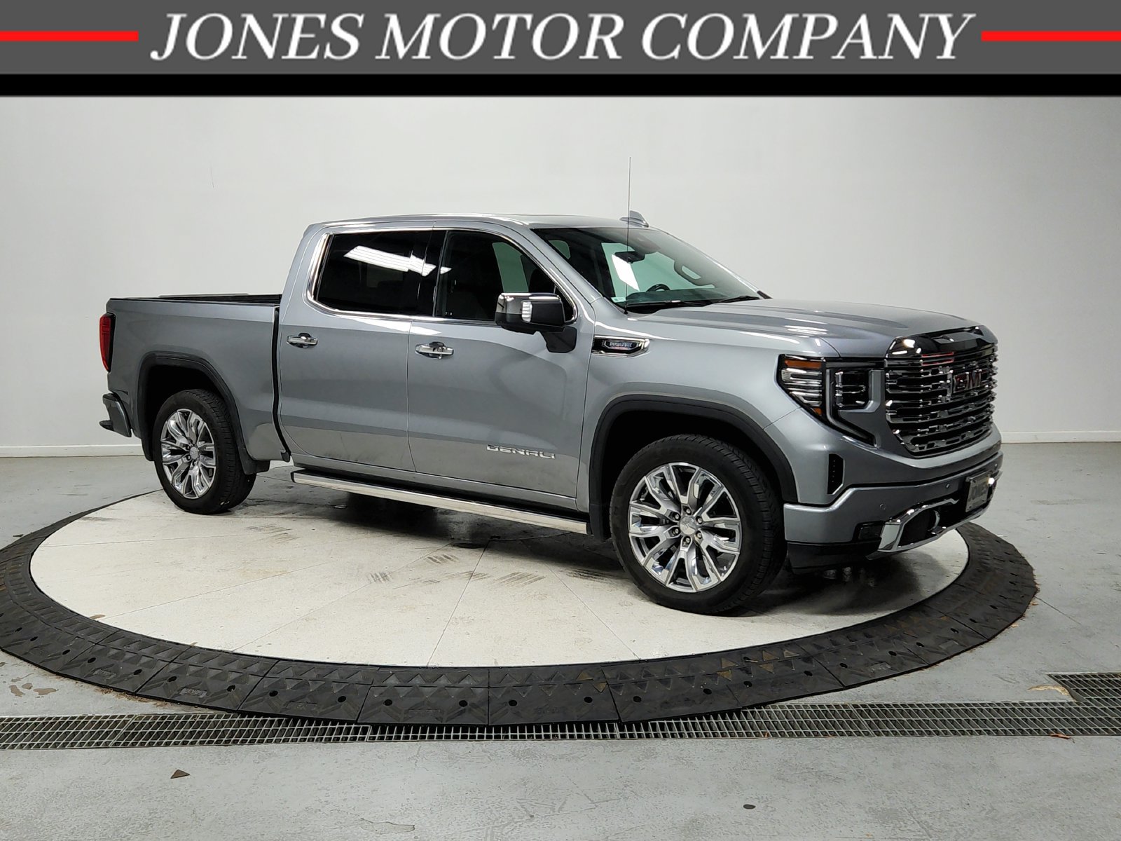 Used 2024 GMC Sierra 1500 Denali AWD/4WD image 1