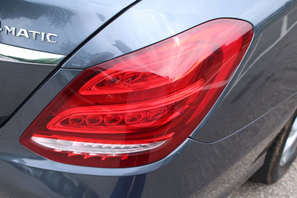 Used 2015 Mercedes-Benz C 300 4MATIC Sedan image 11