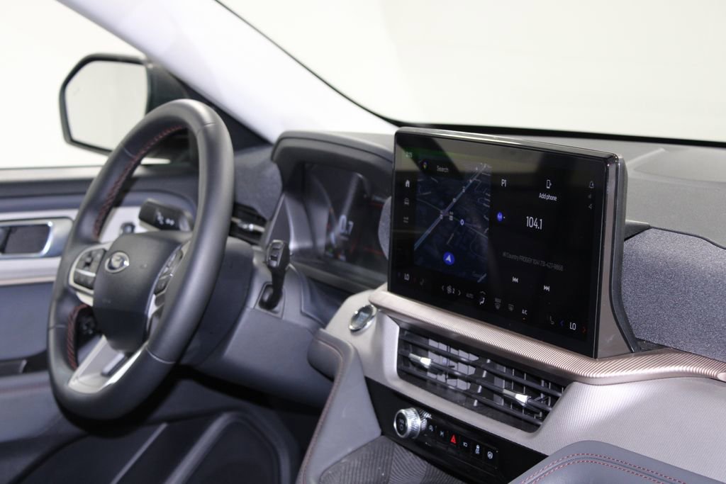 Used 2025 Ford Explorer Active image 31