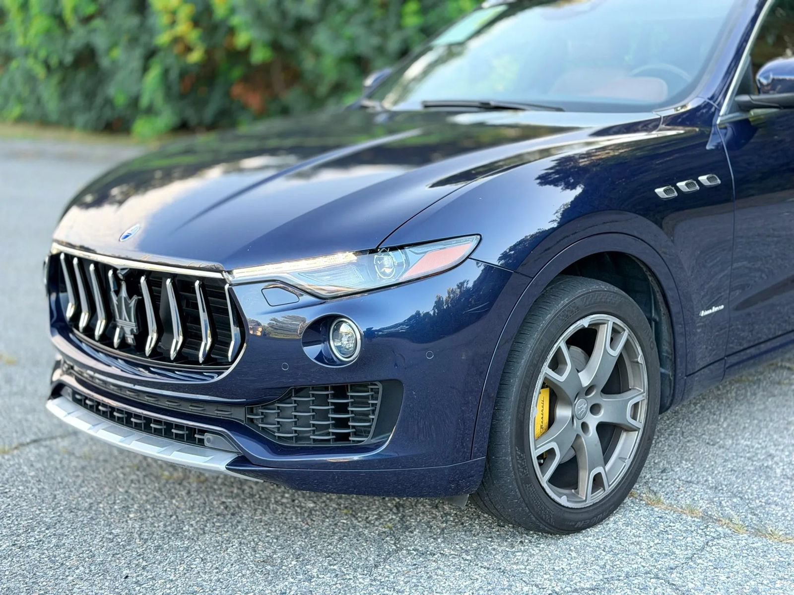 Used 2018 Maserati Levante GranLusso AWD/4WD image 42