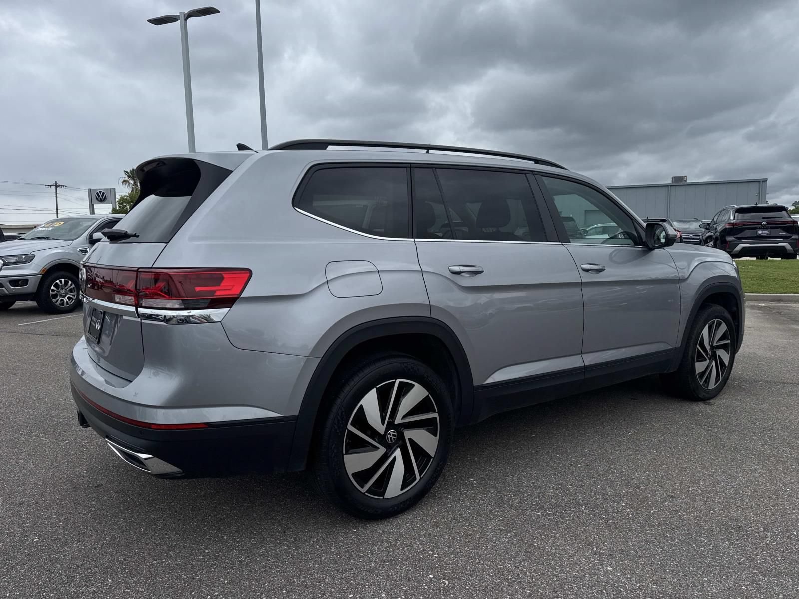 Used 2024 Volkswagen Atlas SE FWD image 5