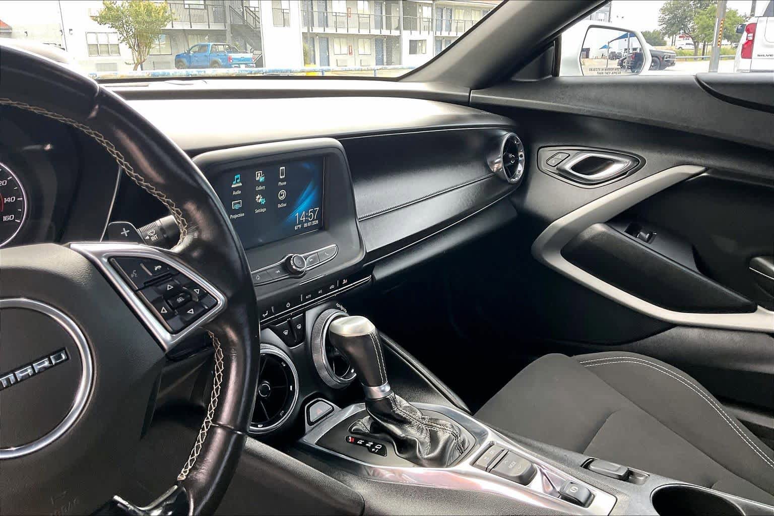 Used 2018 Chevrolet Camaro LT RWD image 7