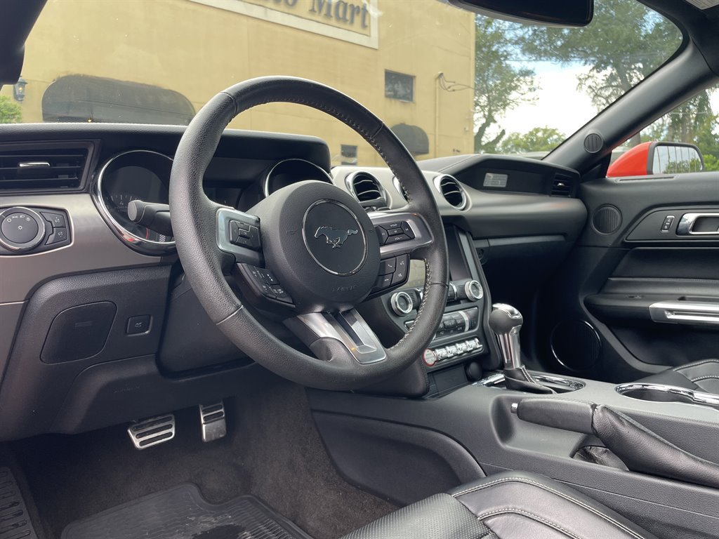 Used 2015 Ford Mustang GT Premium w/ Equipment Group 401A RWD image 31