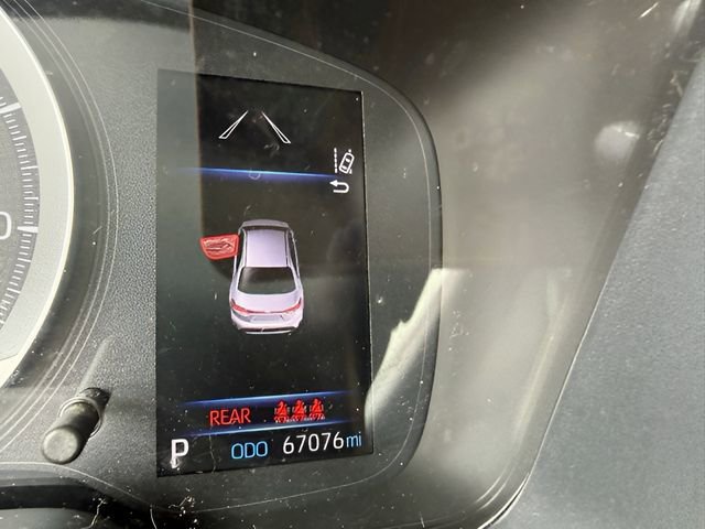 Used 2020 Toyota Corolla LE FWD image 12