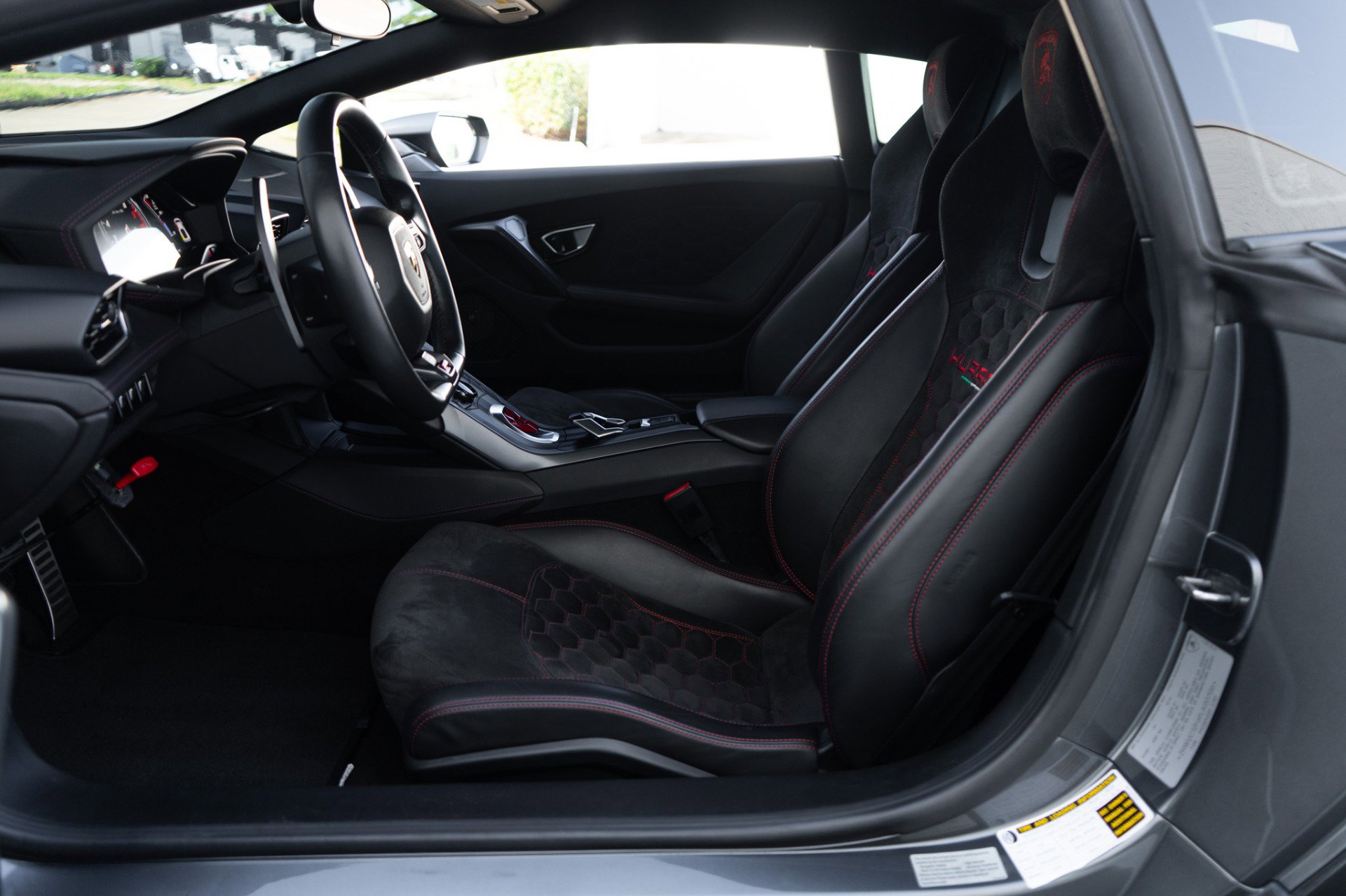 Used 2015 Lamborghini Huracan LP 610-4 image 6