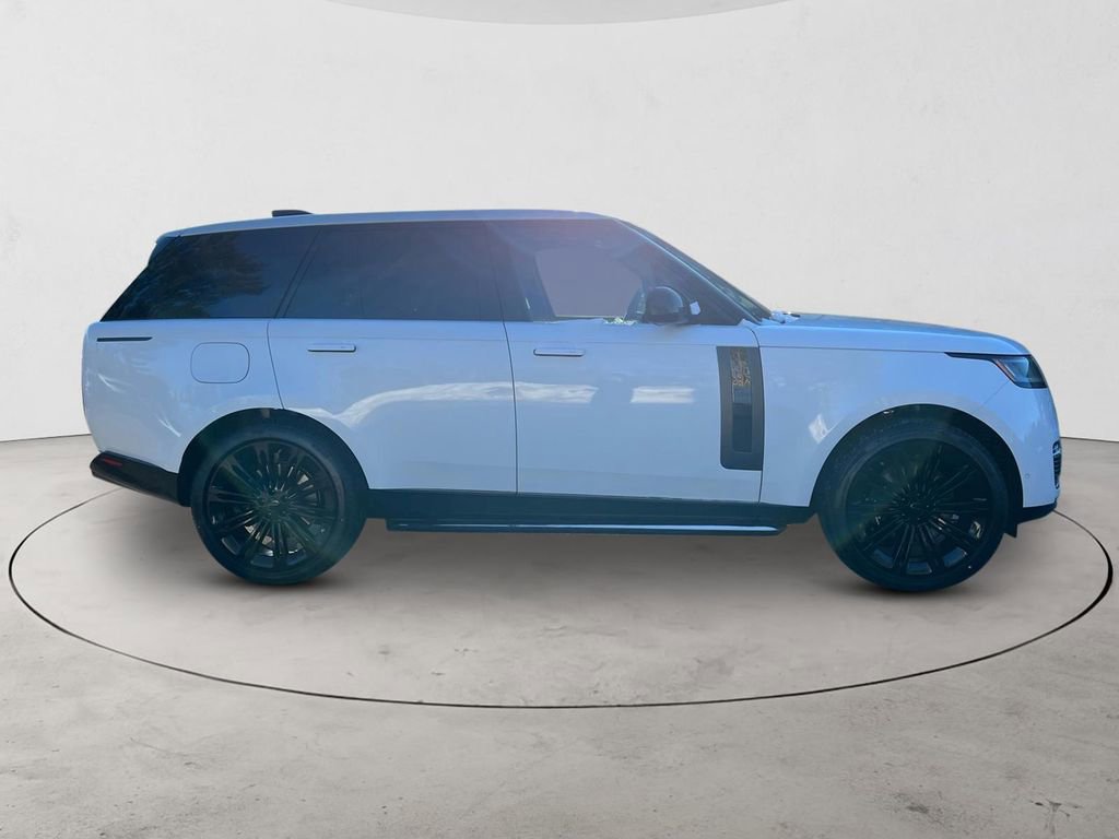 New 2026 Land Rover Range Rover SV image 6