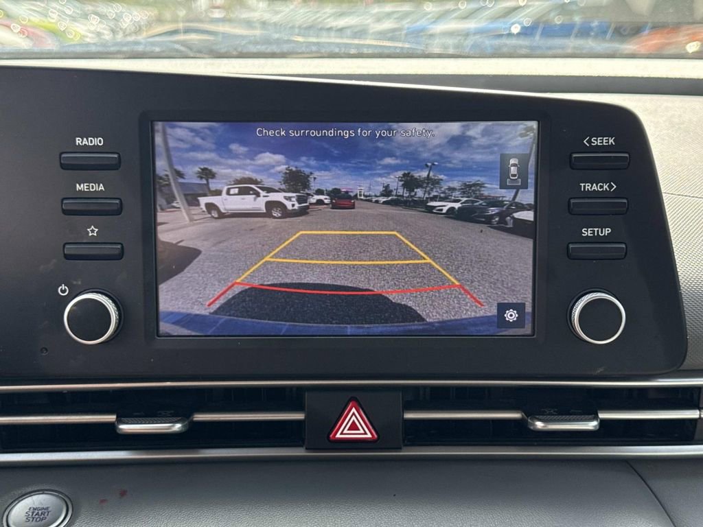 Used 2022 Hyundai Elantra SEL FWD image 21