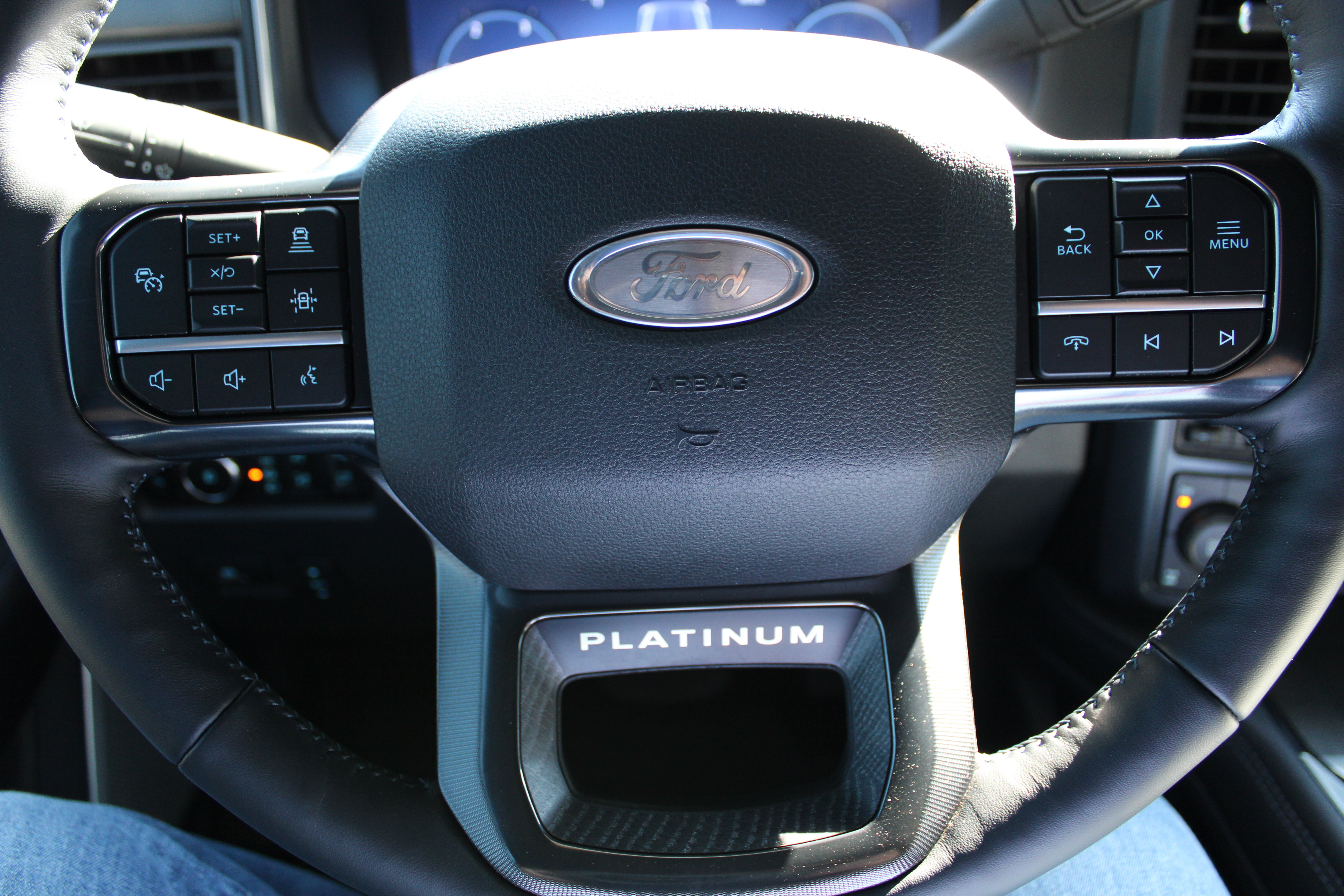 Used 2025 Ford F350 Platinum AWD/4WD image 18