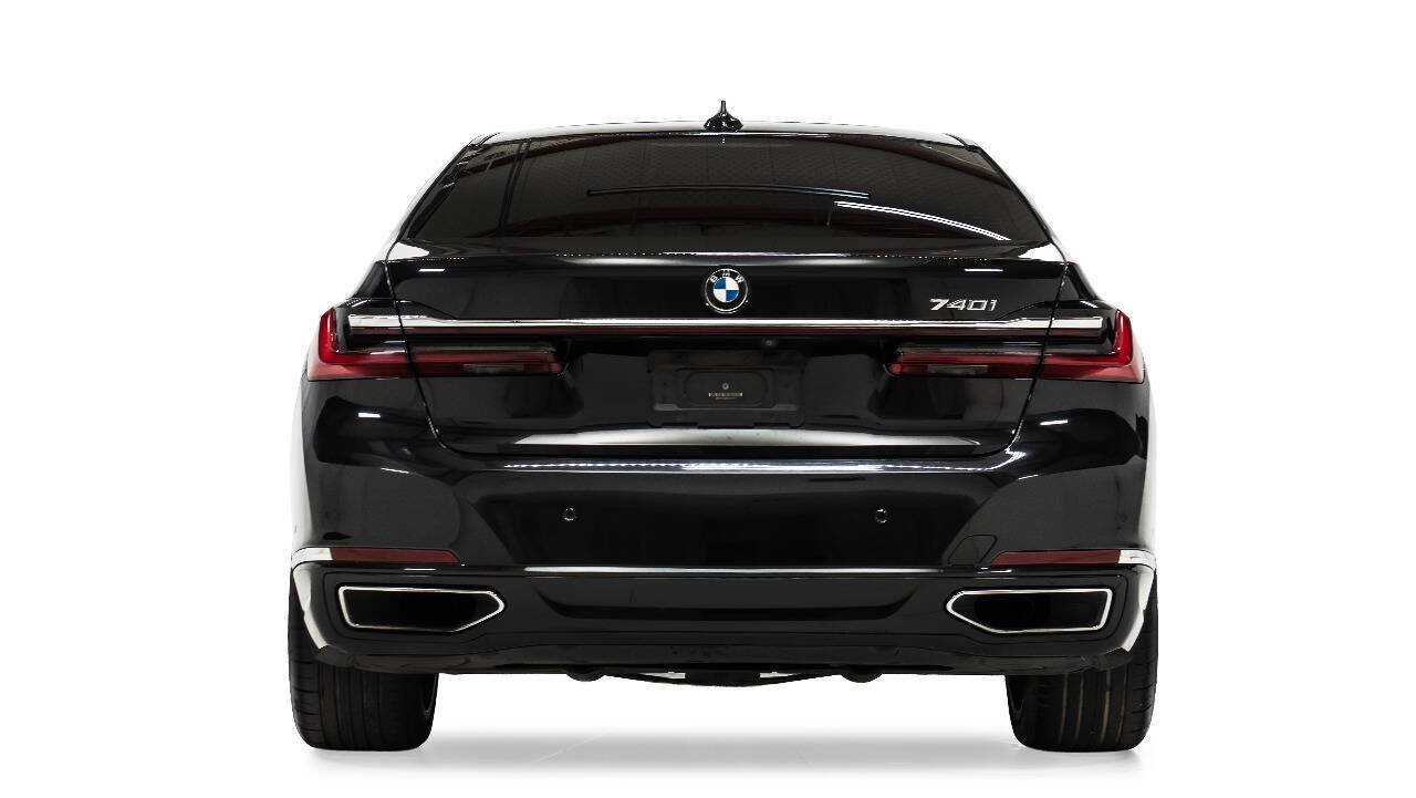 Used 2021 BMW 740i w/ Premium Package RWD image 7