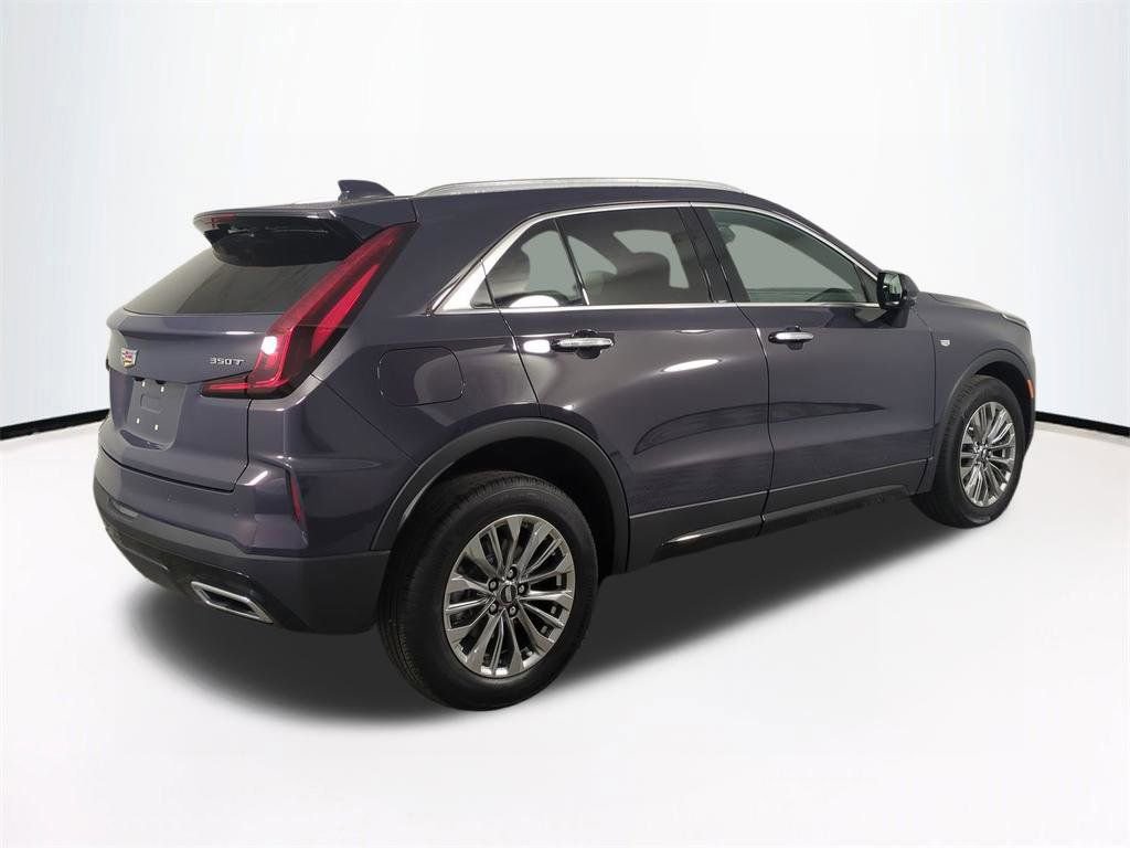 Used 2024 Cadillac XT4 Premium Luxury w/ Technology Package image 5