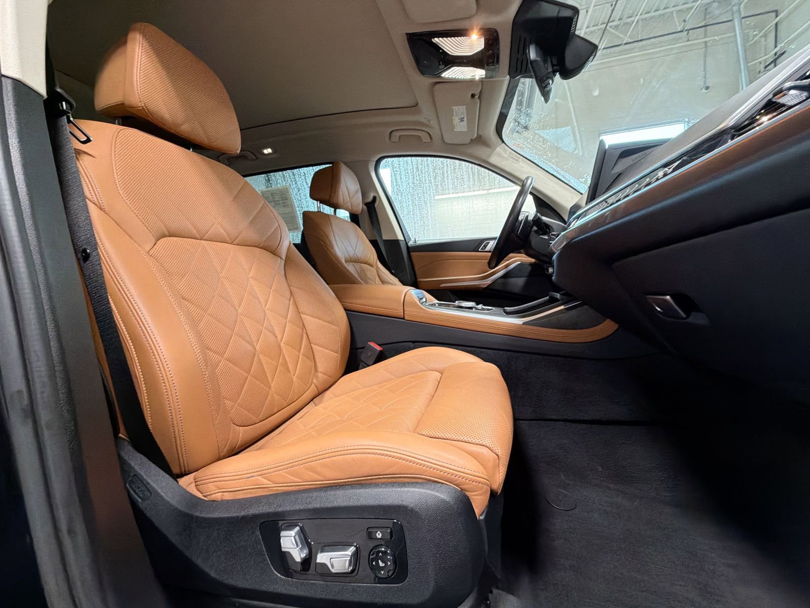 Used 2023 BMW X7 xDrive40i w/ Premium Package AWD/4WD image 28