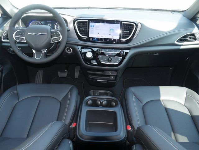 New 2026 Chrysler Pacifica Select image 7
