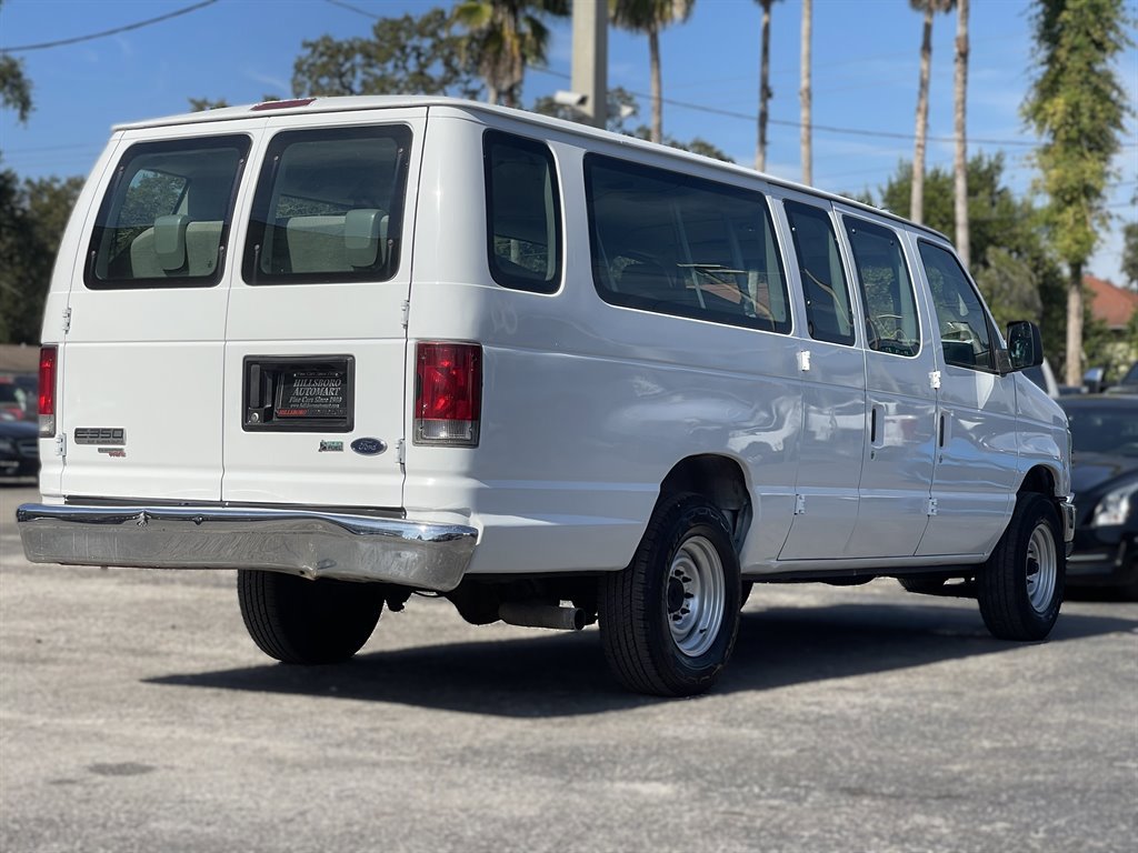 Used 2011 Ford E-350 and Econoline 350 XLT RWD image 17