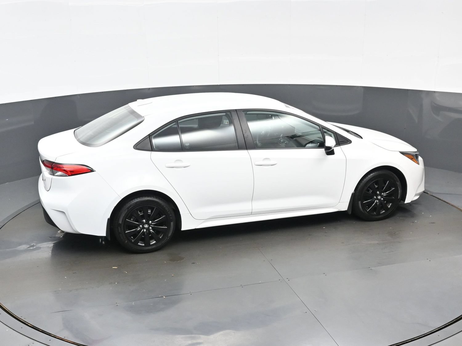 Used 2023 Toyota Corolla LE FWD image 38