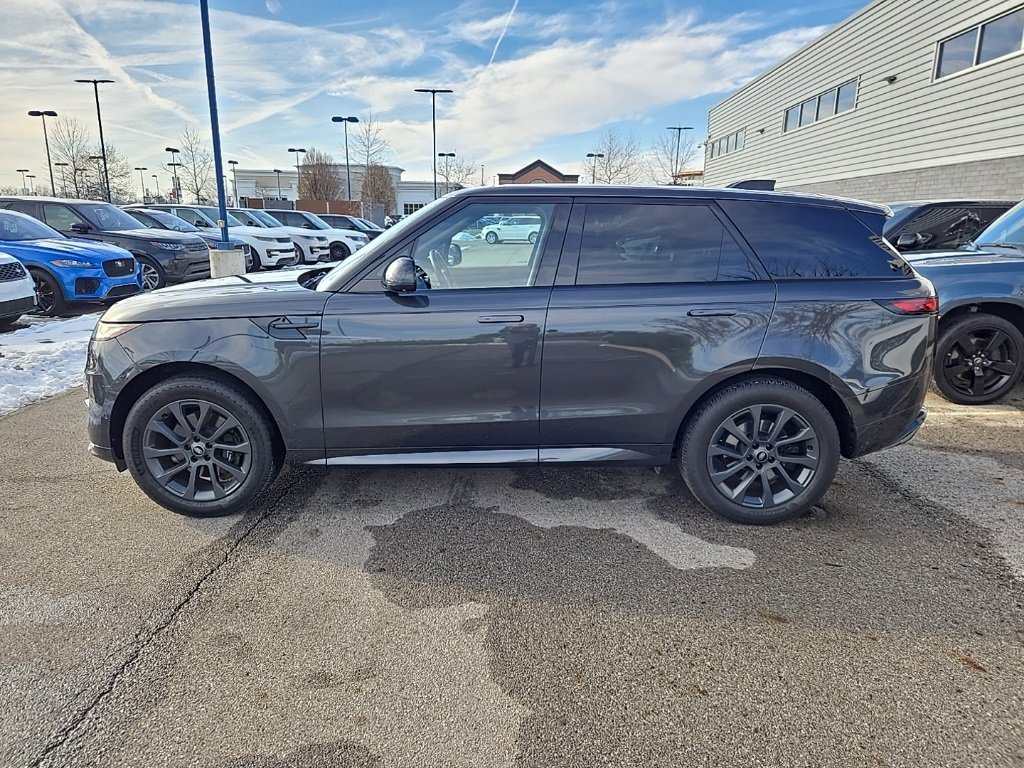 Used 2023 Land Rover Range Rover Sport SE Dynamic image 7