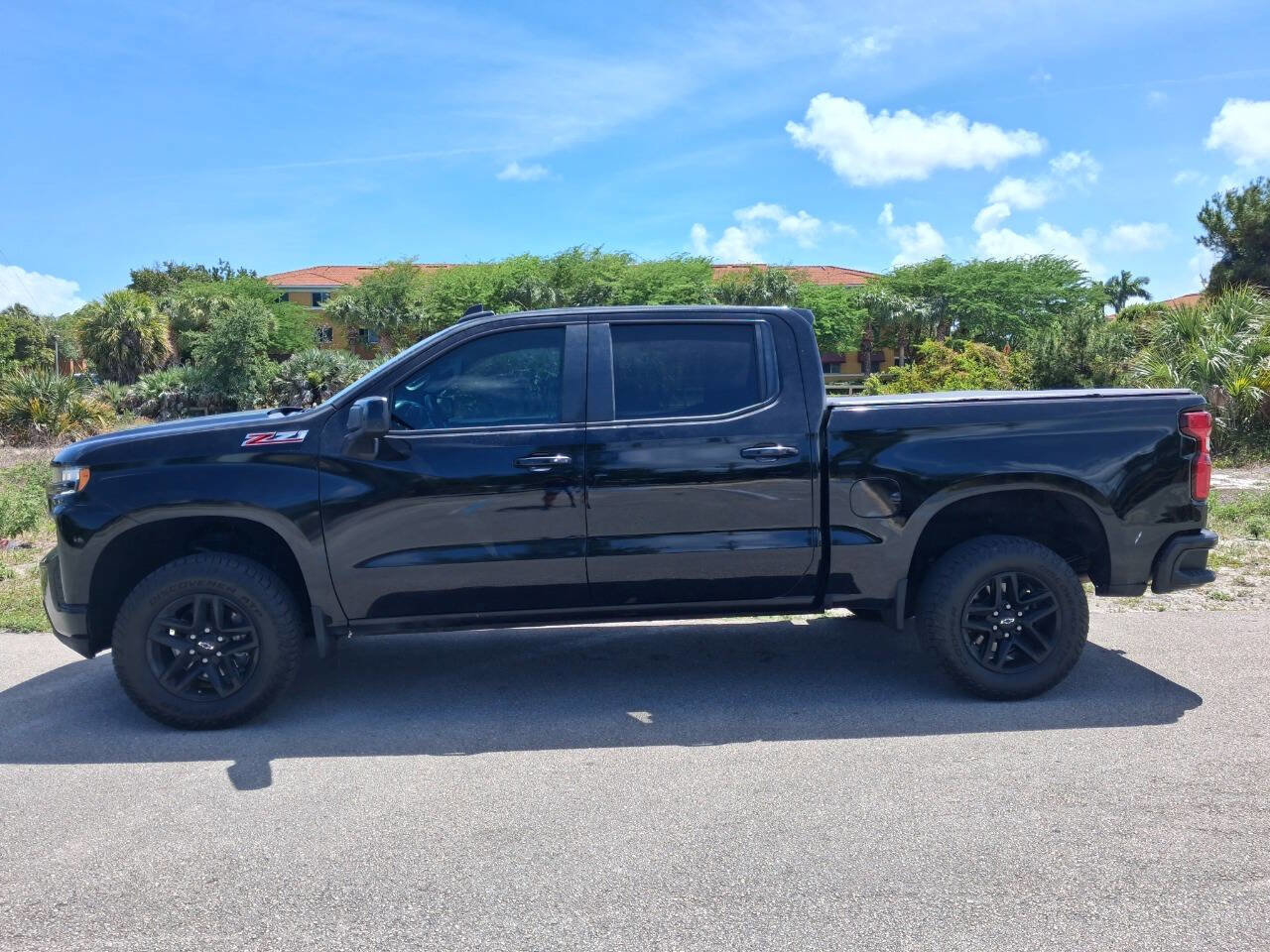 Used 2021 Chevrolet Silverado 1500 LT Trail Boss w/ Bed Protection Package image 1