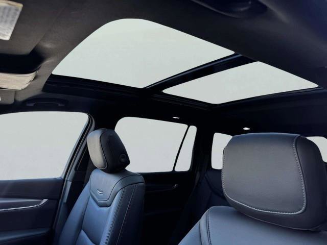 Used 2024 Cadillac XT6 Luxury w/ LPO, Floor Liner Package FWD image 23