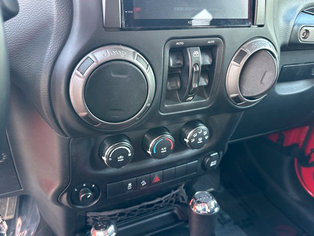 Used 2017 Jeep Wrangler Unlimited Sport w/ Quick Order Package 24S AWD/4WD image 4