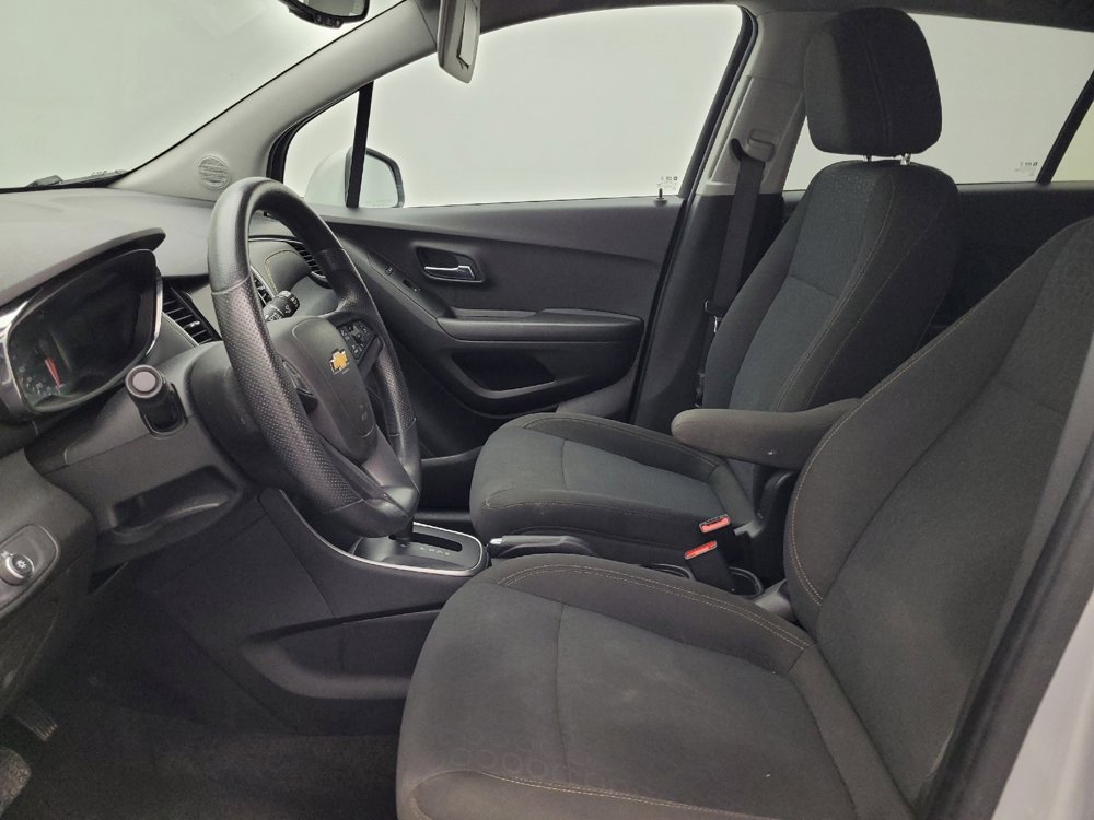 Used 2020 Chevrolet Trax LS w/ Tint and Cruise Package image 17