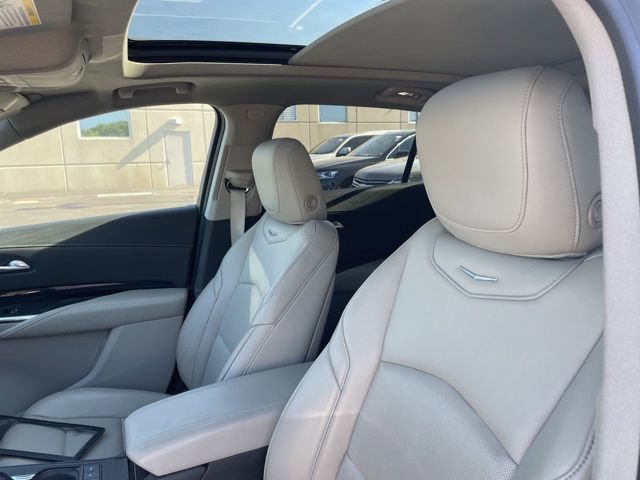 Used 2019 Cadillac XT4 Premium Luxury FWD image 5