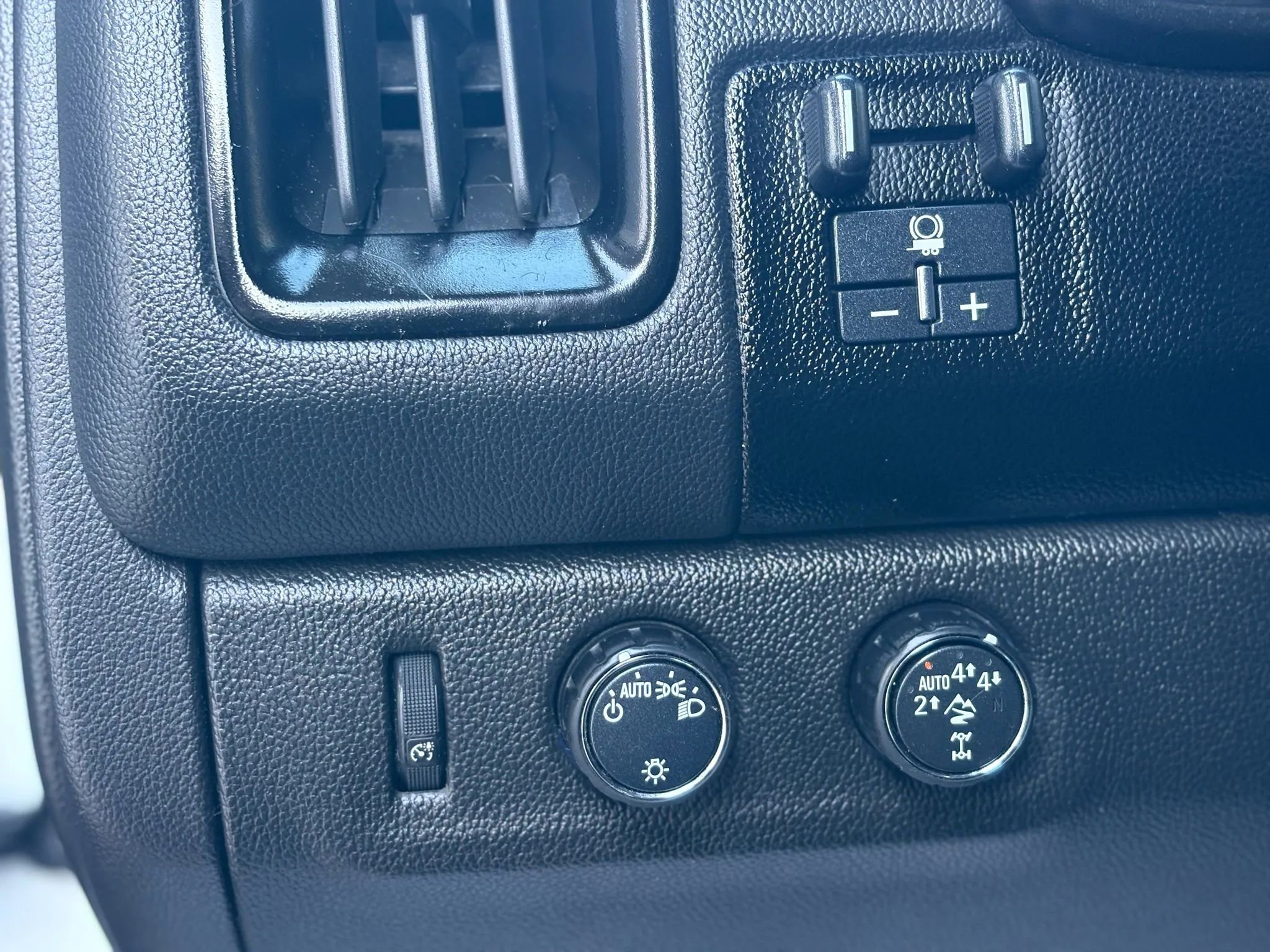 Used 2021 Chevrolet Colorado ZR2 image 13