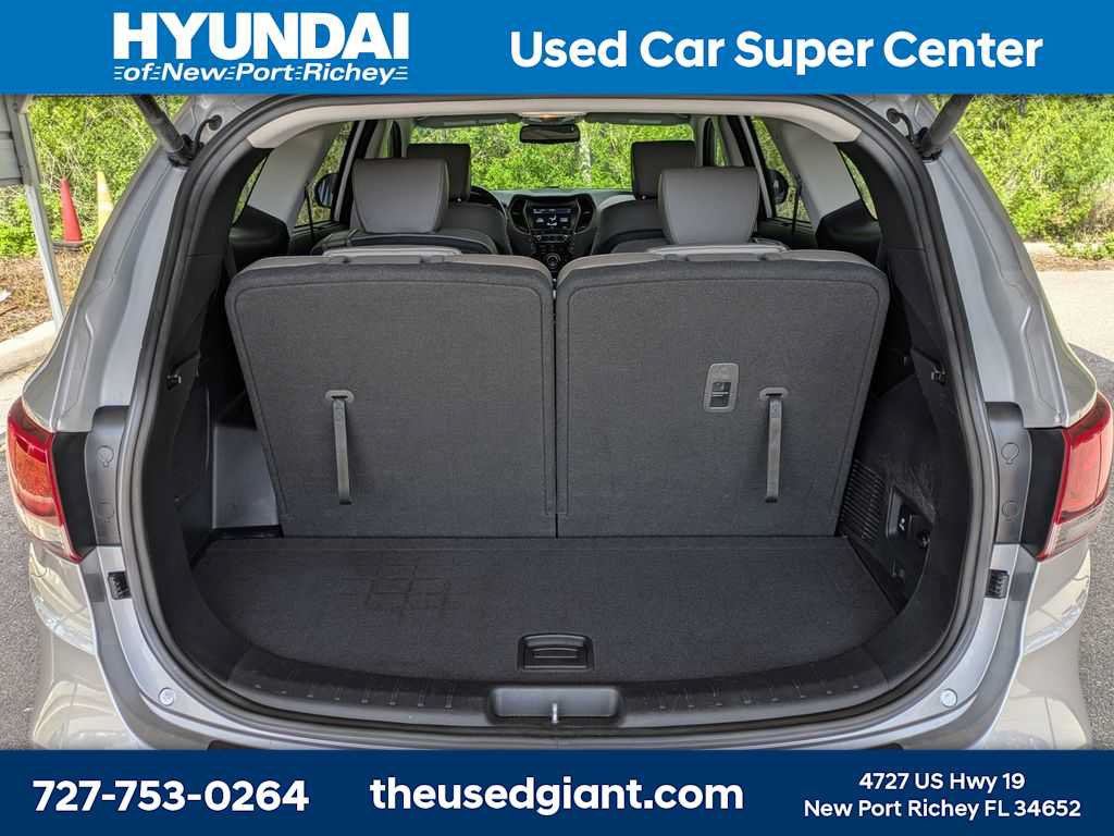 Used 2019 Hyundai Santa Fe XL FWD image 12