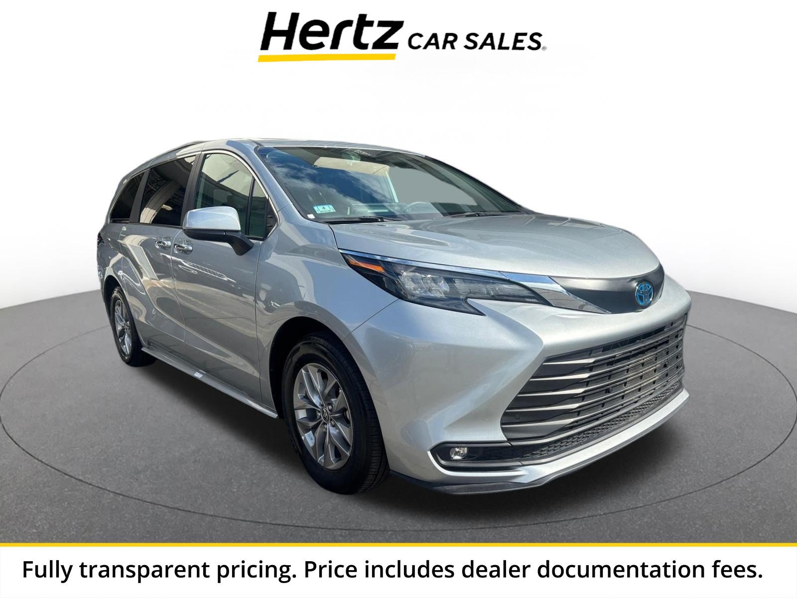 Used 2025 Toyota Sienna XLE