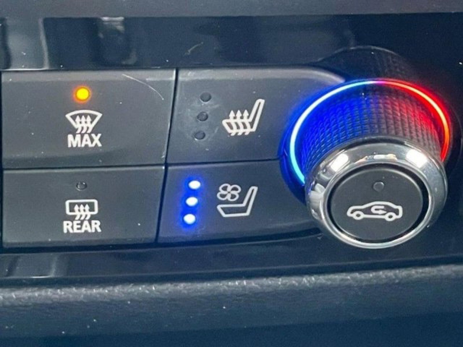 Used 2020 Buick Enclave Premium w/ Surround and Sites Package image 29