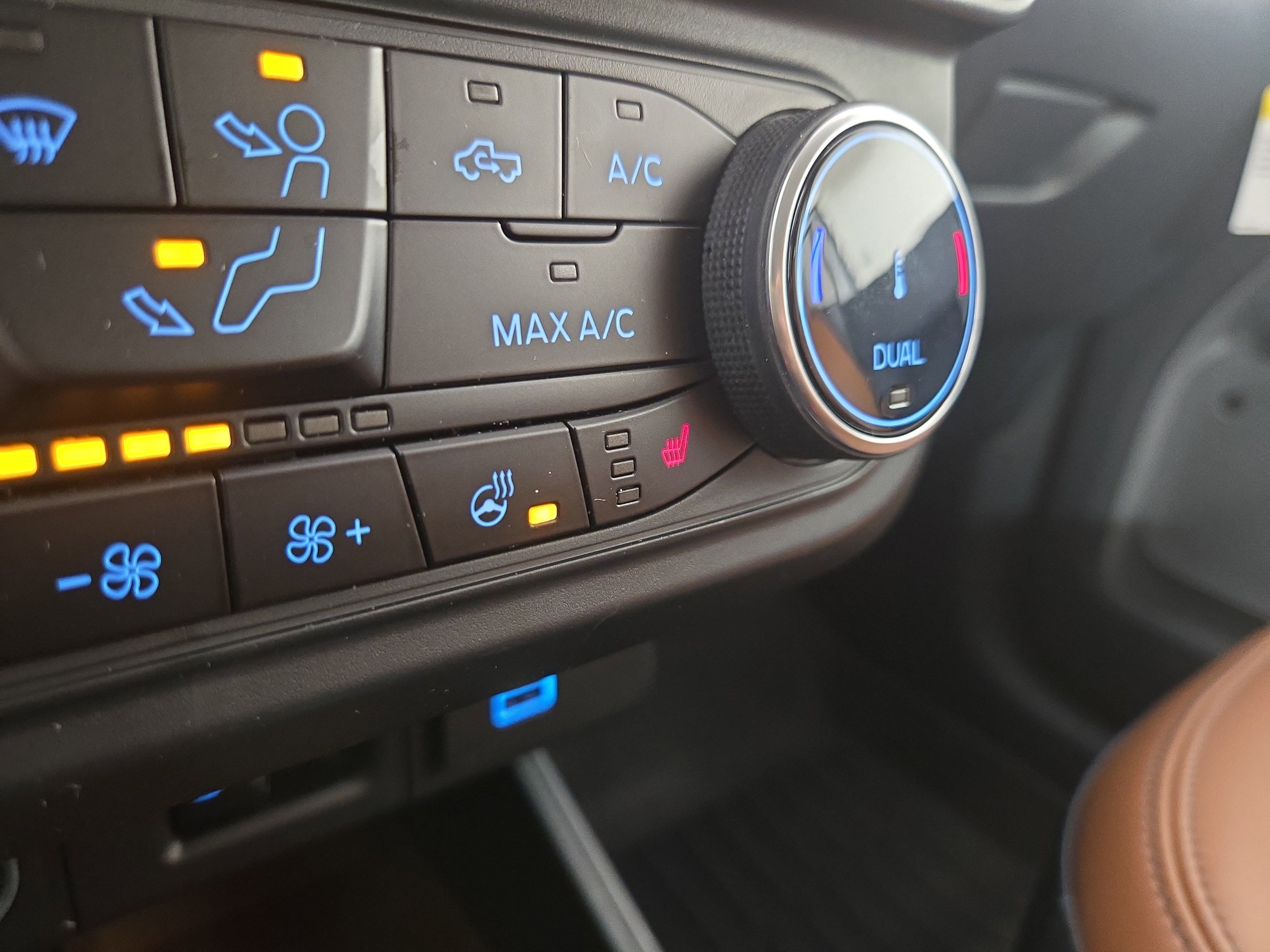 Used 2024 Ford Maverick Lariat image 27