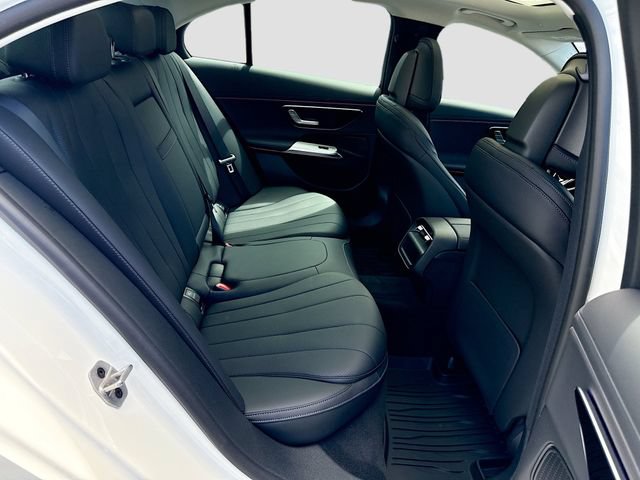 Used 2025 Mercedes-Benz E 450 4MATIC Sedan image 27