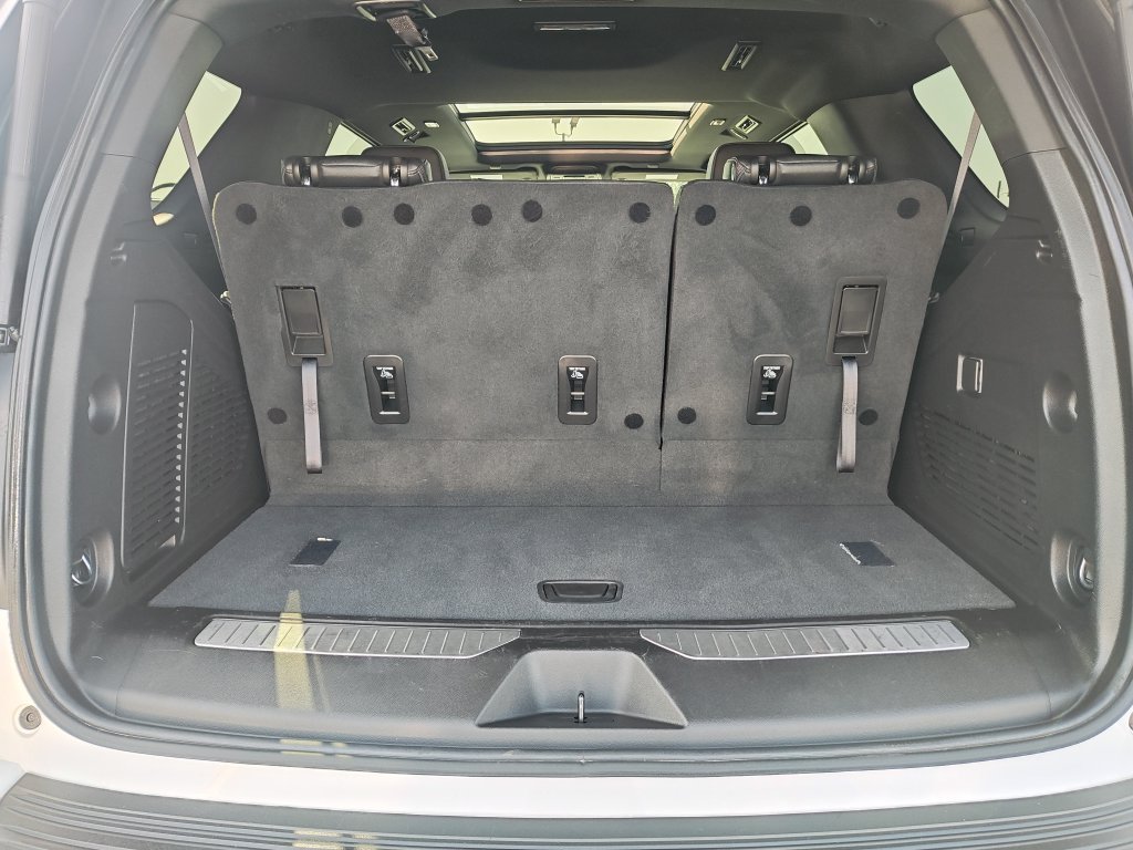 Used 2023 Chevrolet Tahoe RST AWD/4WD image 9
