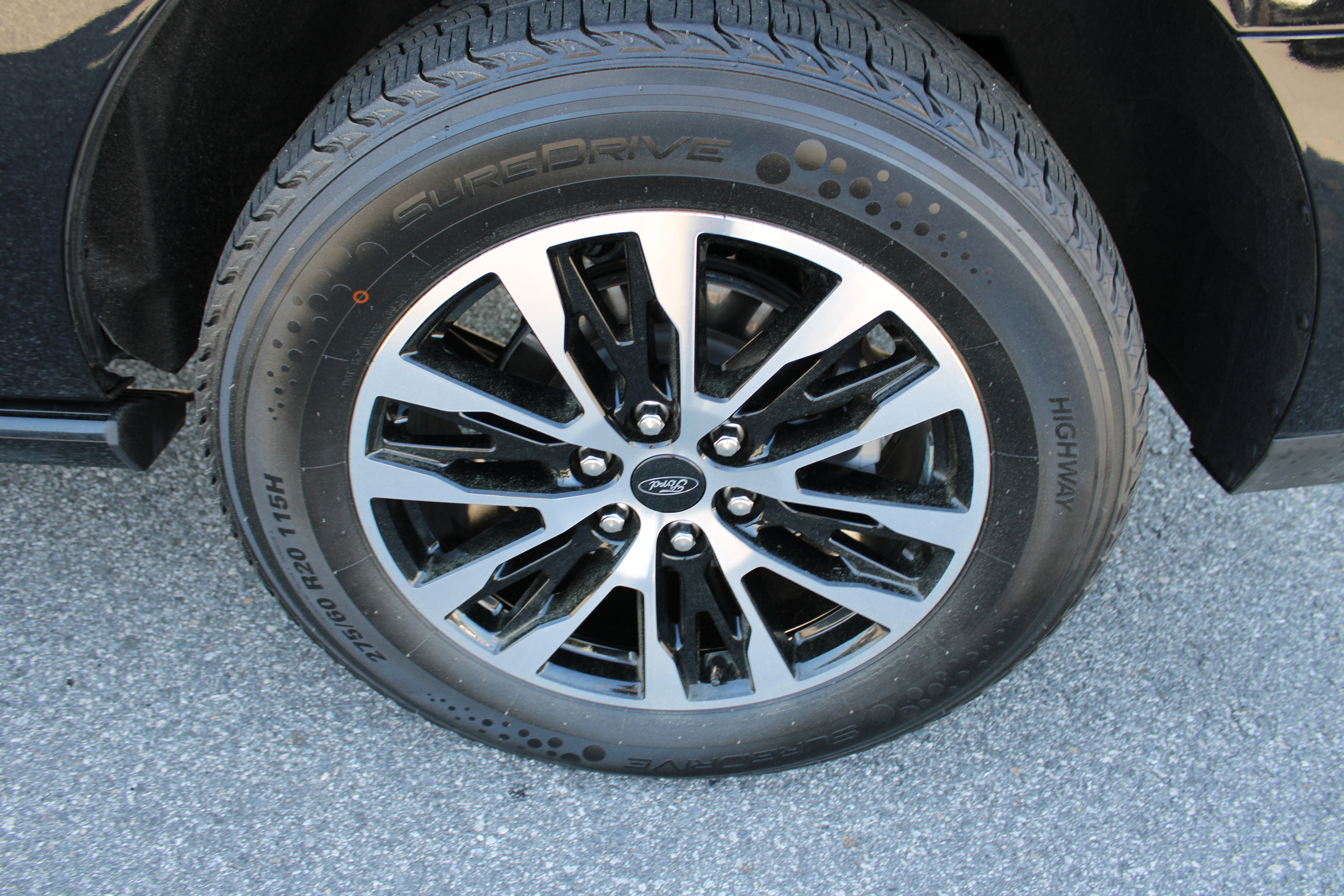 Used 2025 Ford Expedition Platinum image 9