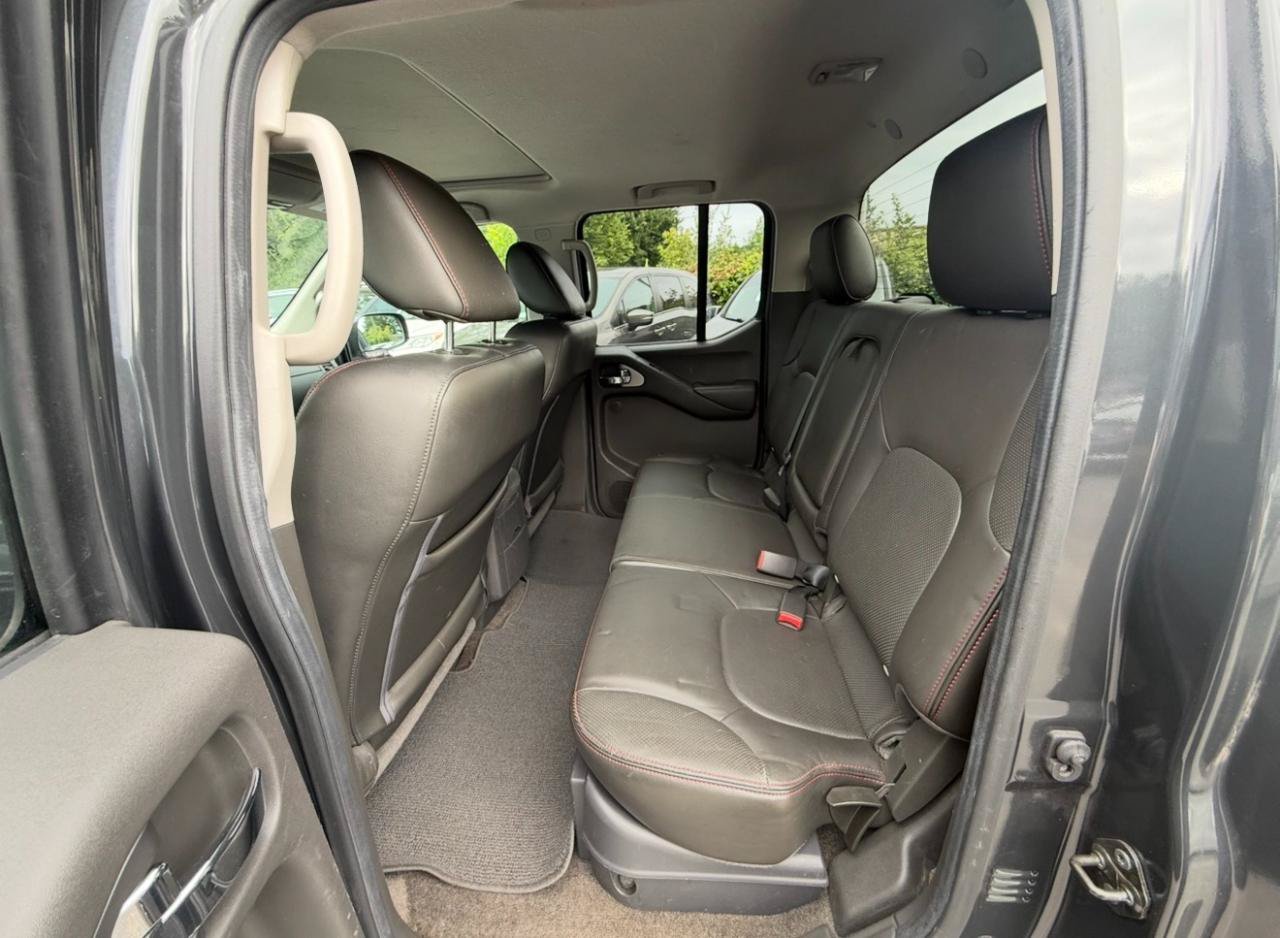 Used 2011 Nissan Frontier PRO-4X w/ Pro-4x Luxury Pkg AWD/4WD image 15