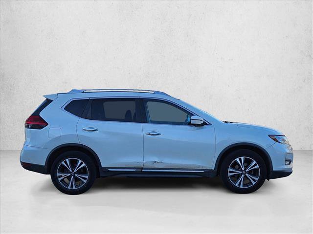 Used 2017 Nissan Rogue SL w/ SL Premium Package image 4