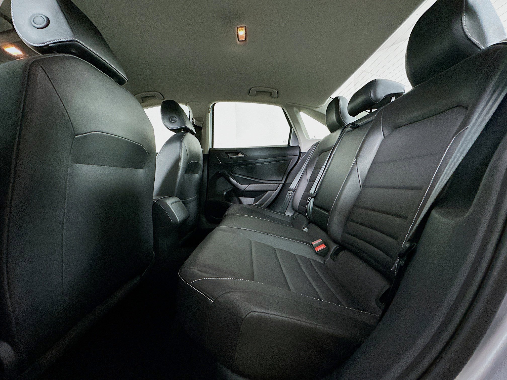 Used 2024 Volkswagen Jetta SE image 26