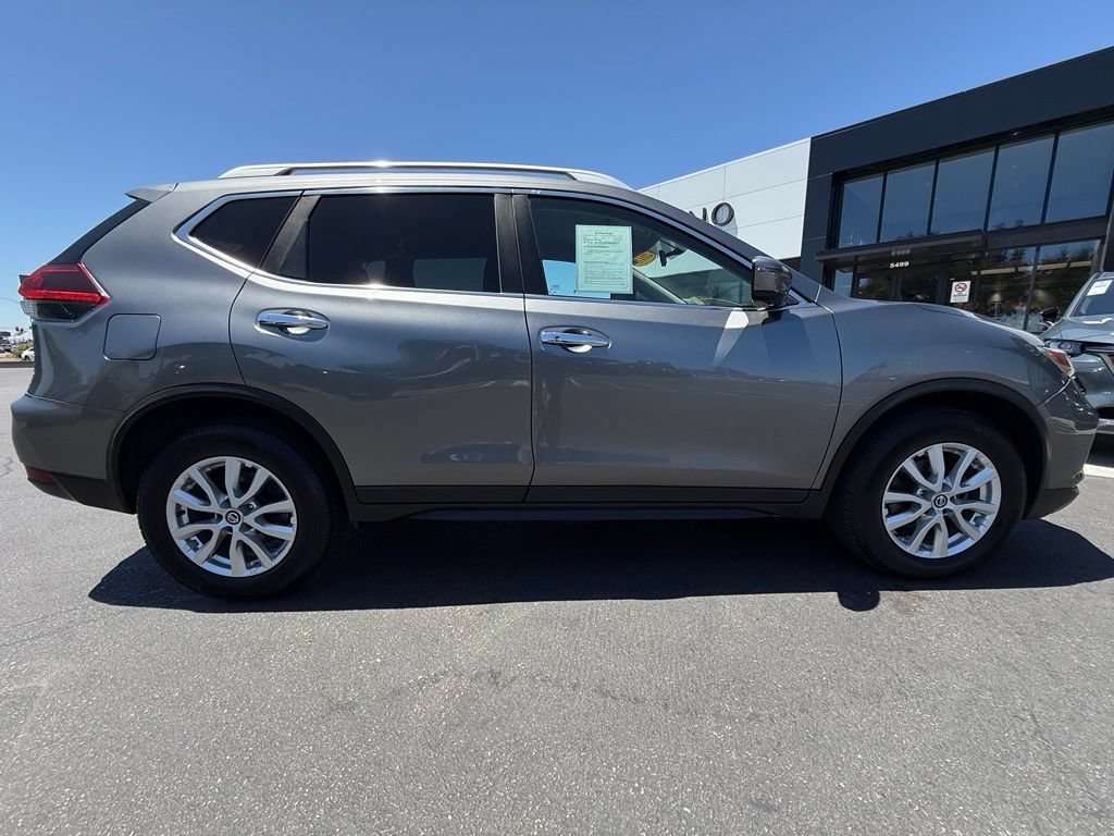Used 2018 Nissan Rogue SV AWD/4WD image 15