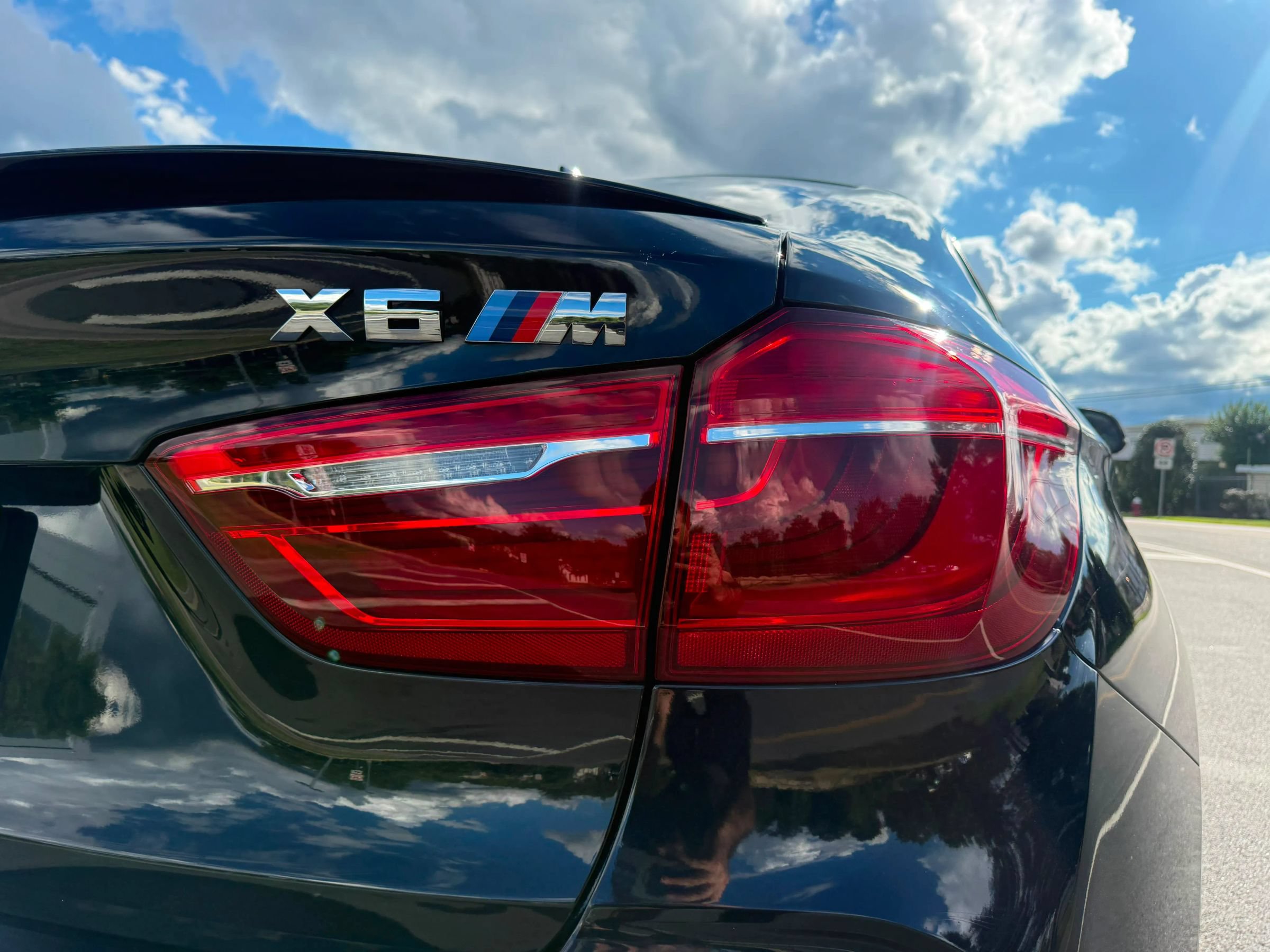 Used 2019 BMW X6 M w/ Executive Package AWD/4WD image 6